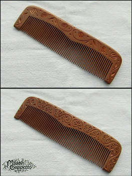 FLORAL COMB