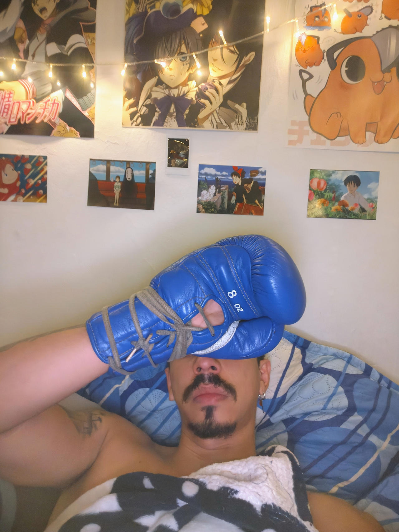Bed Boxing Deviantart Bed gloves by boxingboy92 on DeviantArt