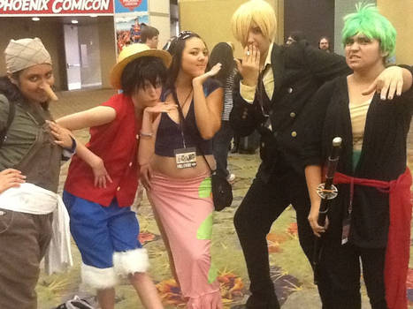 One piece Cosplay at PCC 2012 pt.2 (Sexy Poses)