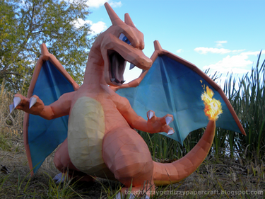 SSBB Charizard Papercraft 3