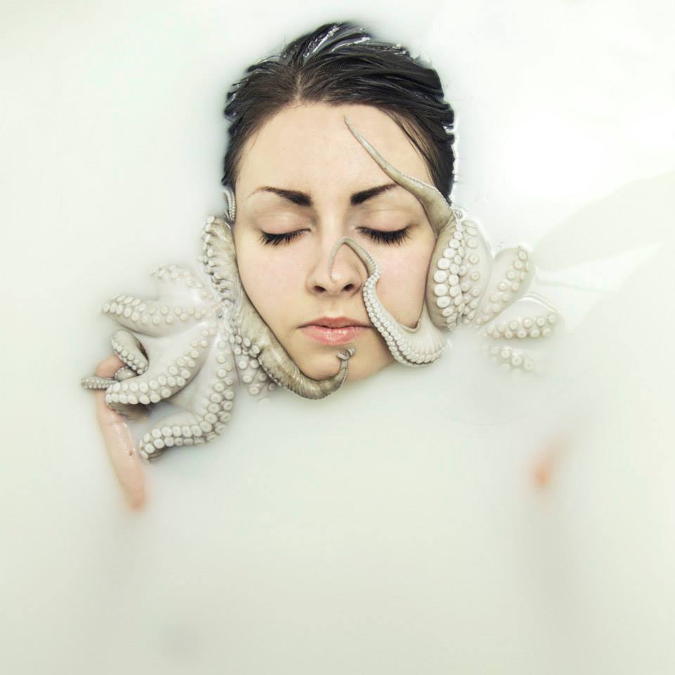 Octopus Mother by losesprit