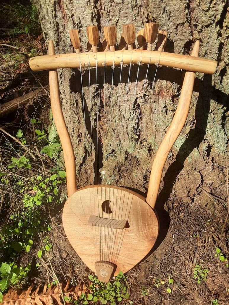 Lyre by harlequinhybrid on DeviantArt