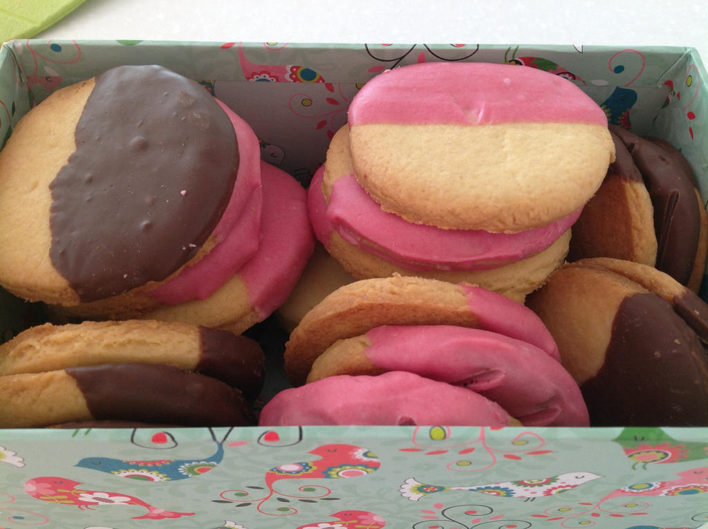 Sweetheart's shortbread cookies :3 by Roses-and-Feathers Sweetheart's shortbread cookies :3 by Roses-and-Feathers