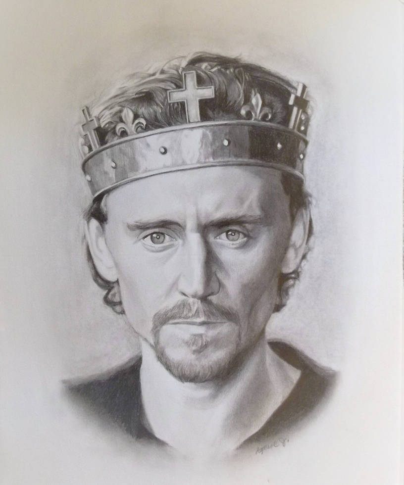 Henry V (Tom Hiddleston)