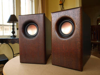 ikyaudio 1a mahogany speakers