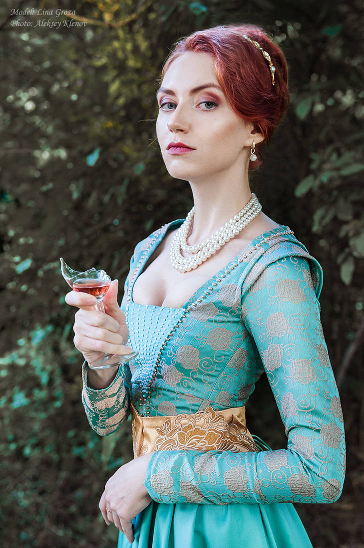Alerie Tyrell Iron Throne LARP_3 by GreatQueenLina on DeviantArt