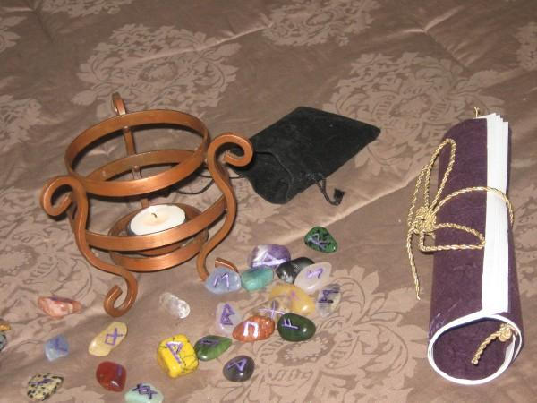 Scroll and runes set by TheChildrenOfTheGods on DeviantArt