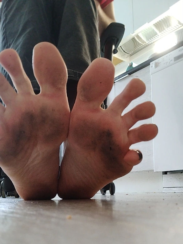 dirty femboy feet 24 by alexfemcat on DeviantArt