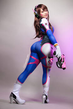 Dva Overwatch by Virtual Geisha