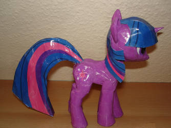 Papercraft Pone