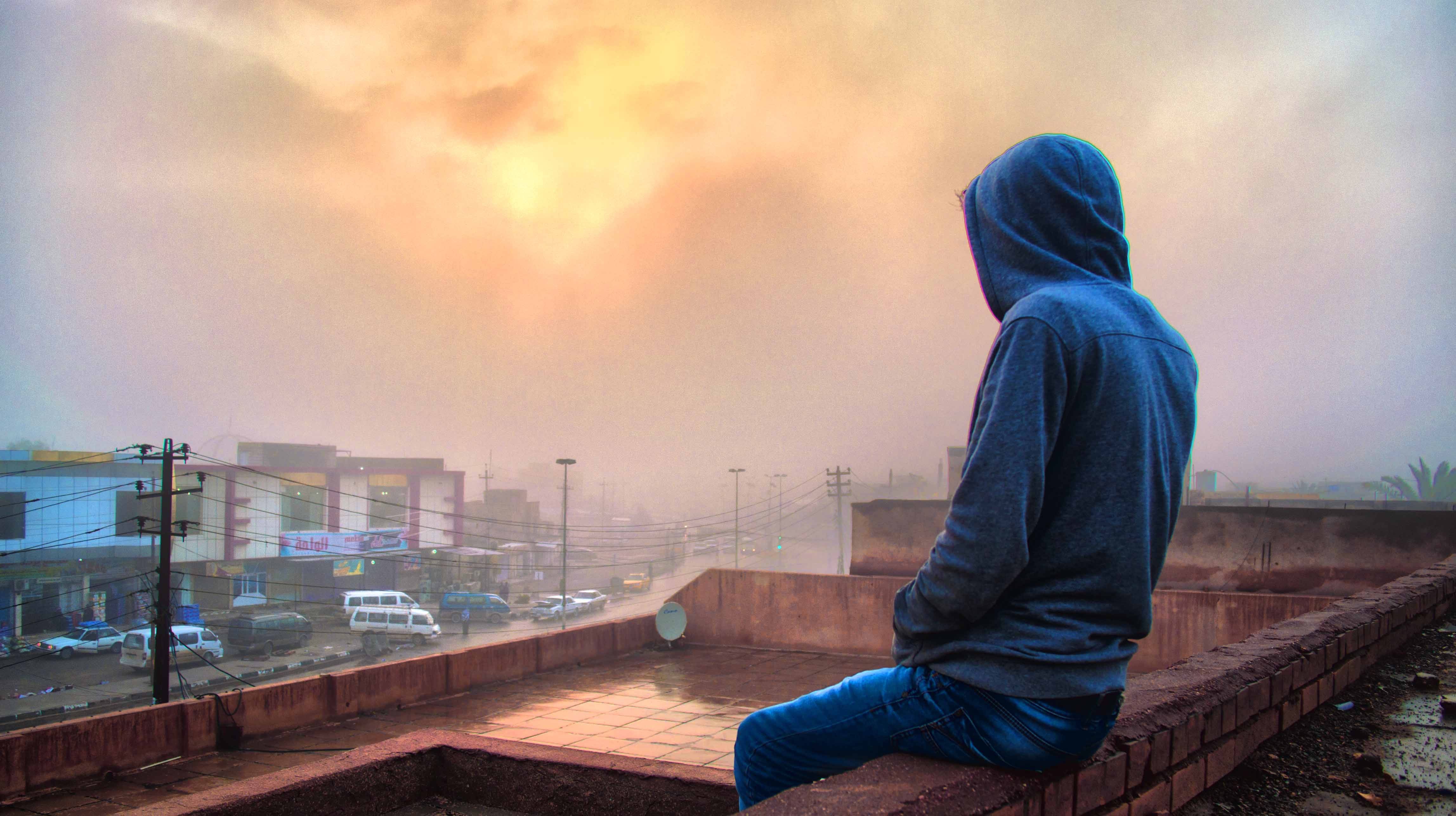 SUQ AL-SHUYUKH in mist