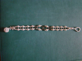 Pearl and crystal bracelet