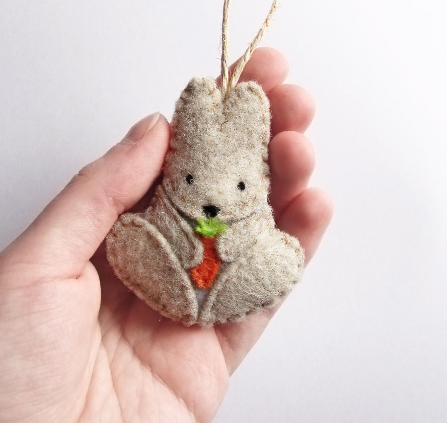 Felt bunny ornament