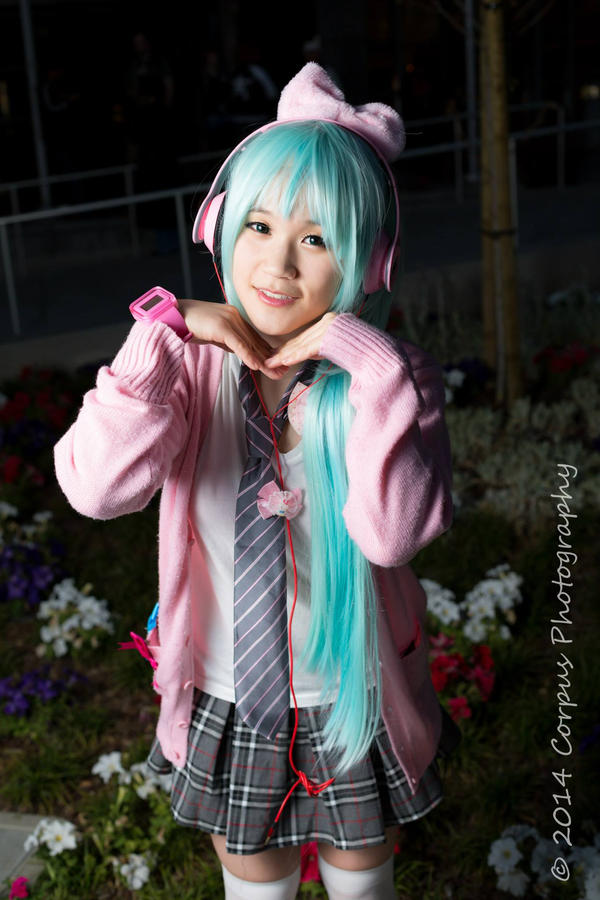 Ribbon Girl Miku - Vocaloid