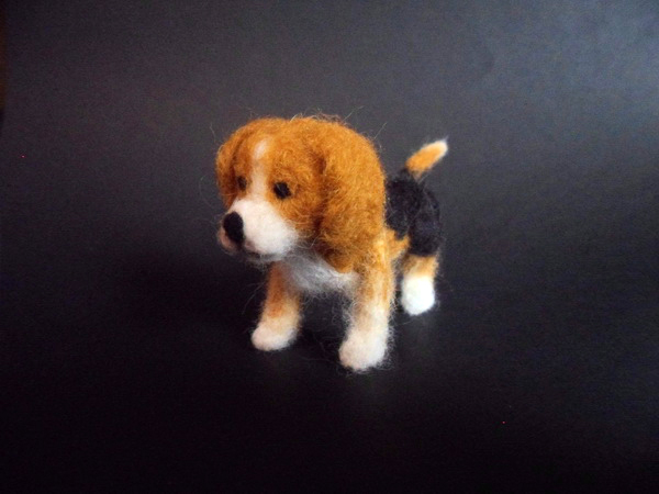 Needle felted dog Beagle