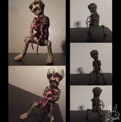 Realistic creeper statue