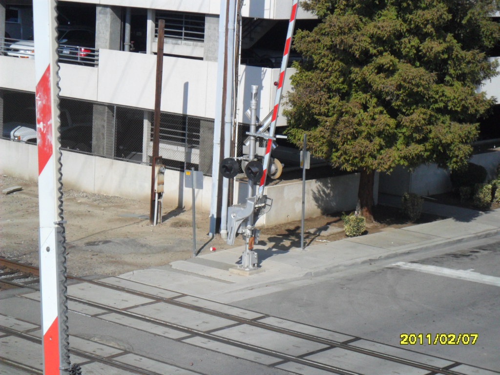 Railroad Crossing Signal on N Street