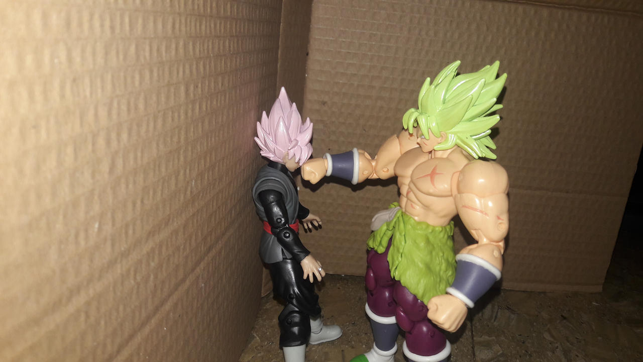 Figurine Broly vs Goku