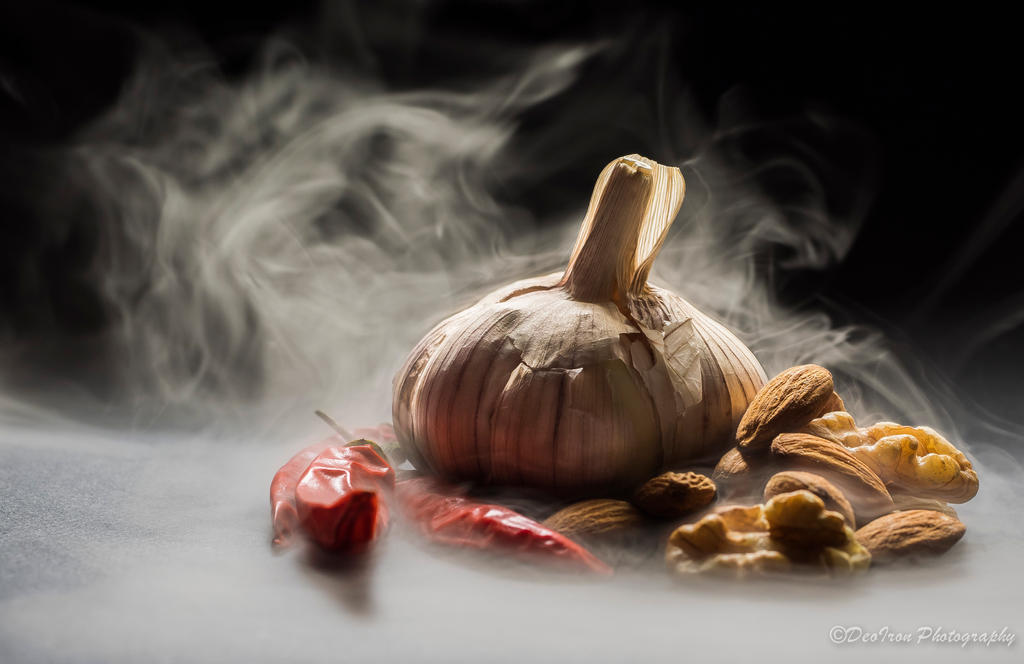 Smokin' Chilli n' Garlic.... by DeoIron Smokin' Chilli n' Garlic.... by DeoIron
