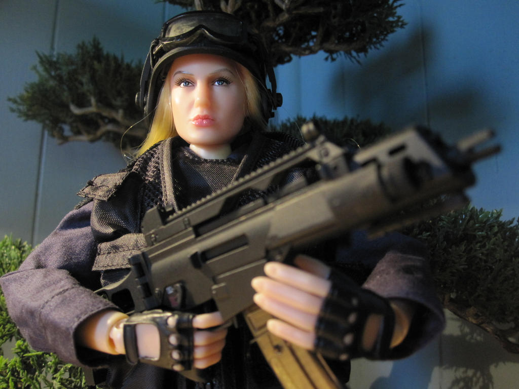 SWAT Girl by MrPorter on DeviantArt