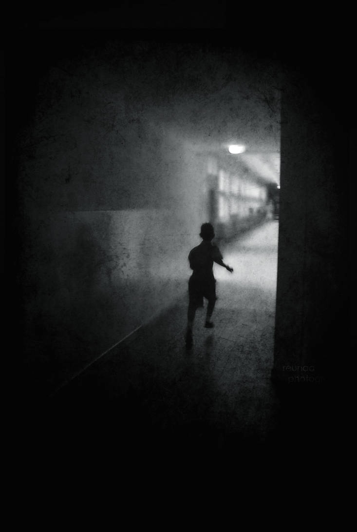 I feel the darkness... by Menekah