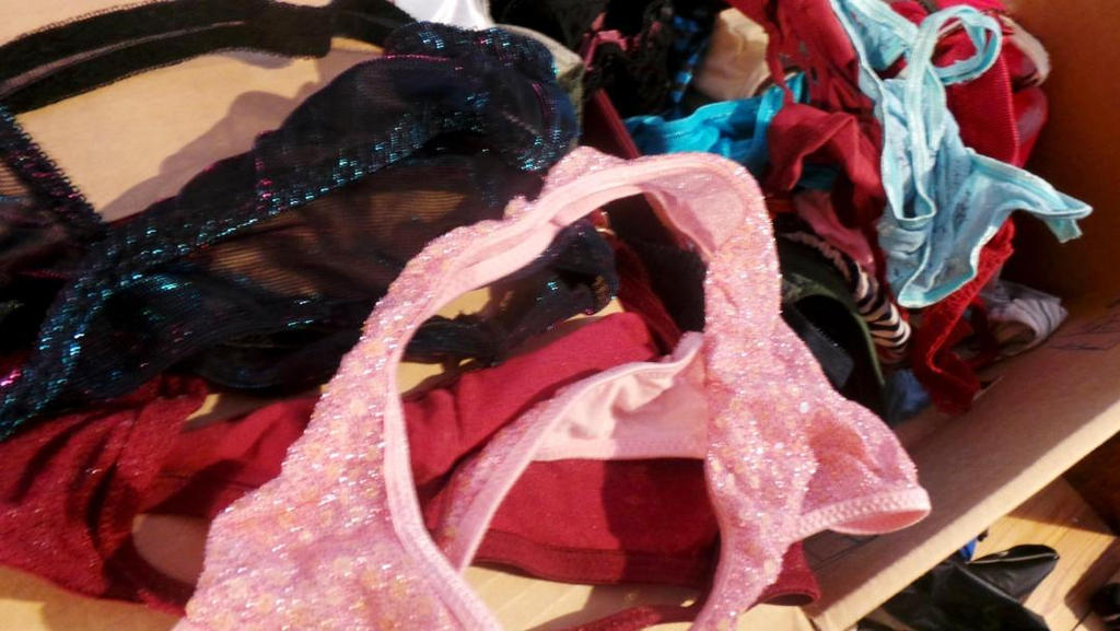 Glitter-stringit by chrischris64 on DeviantArt