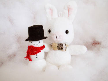 Pigrabbit and snowman