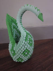 3d origami diamond patterned swan green