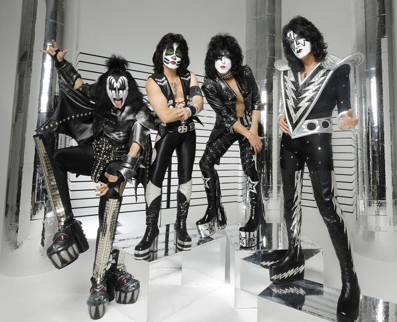 The new Kiss outfits. by KISSarmy74 on DeviantArt