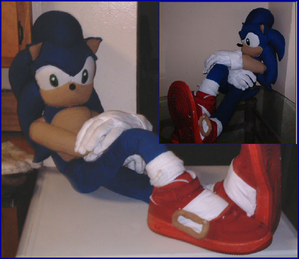 Giant sonic on sale plush