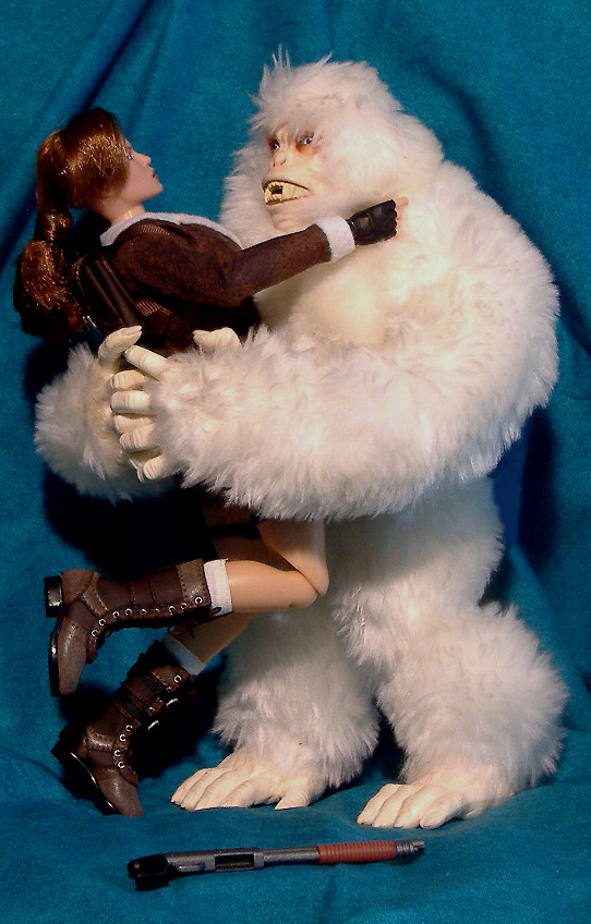 Lara Croft vs Yeti 3