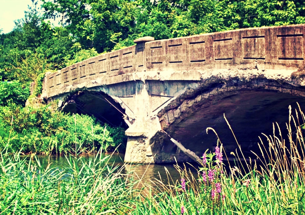 Old Stone Bridge: Country Crossing