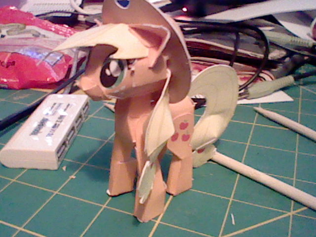 Applejack Papercraft