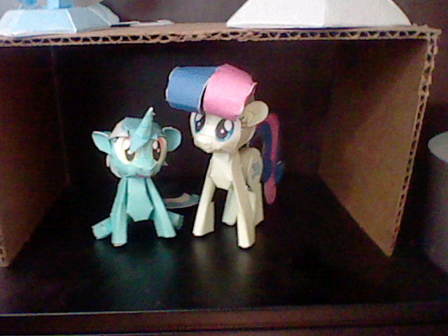 Lyra and Bon-Bon Papercraft