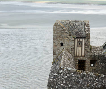 Sea door