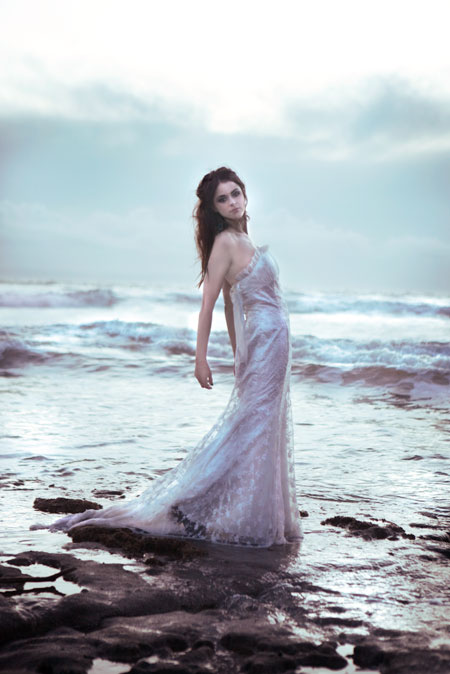 With The Tide.. by larafairie