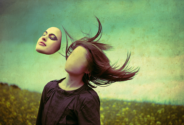 Faceless Composition by larafairie