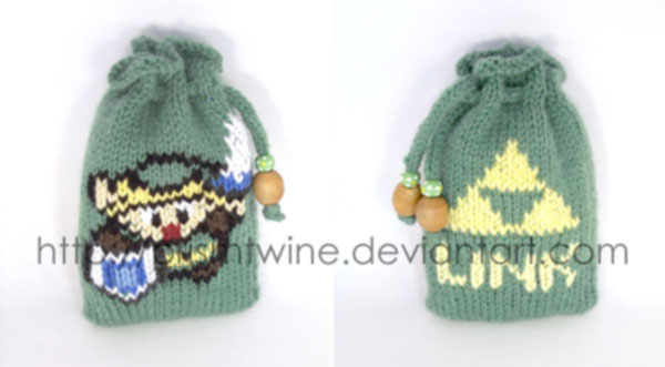 Small Link knit pouch