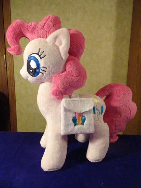 Pinkie Pie with saddlebags