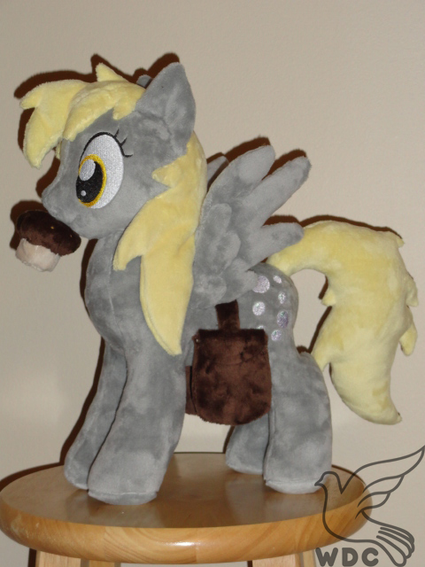 Derpy with mailbag and muffin