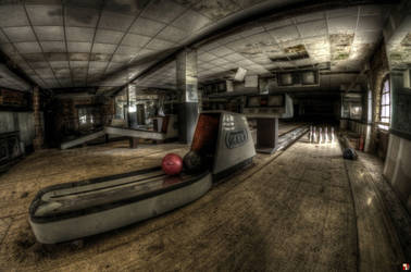 Strike 10! by szydlak