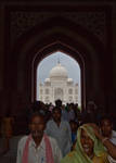 Gate to Taj Mahal by vicken