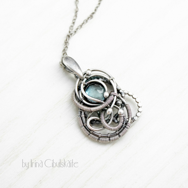 Danu - Sterling silver pendant with topaz