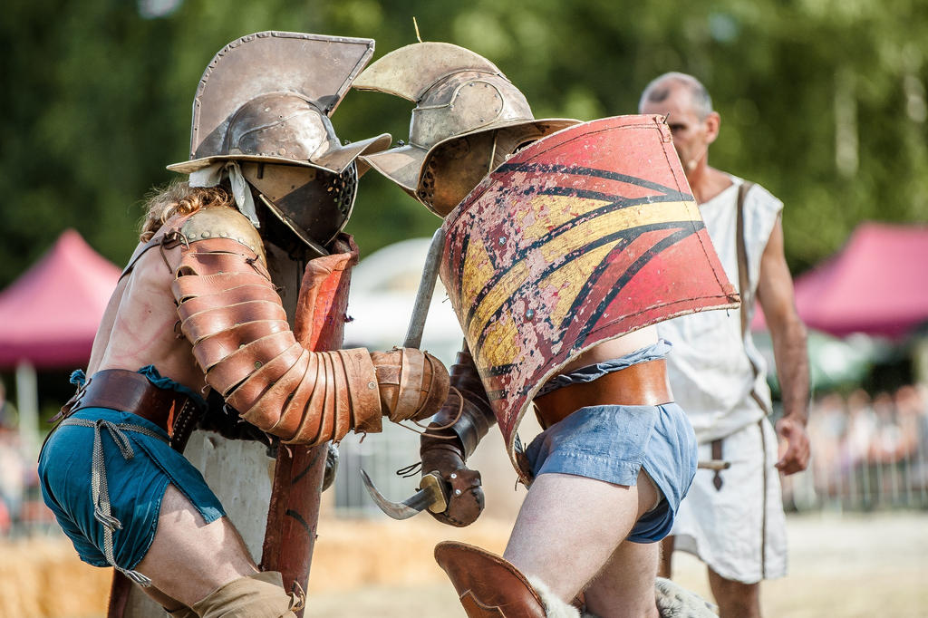 Gladiator Fight: Murmillo VS Thraex