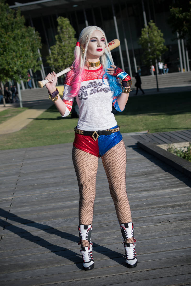 Harley Quinn by AllyAuer on DeviantArt