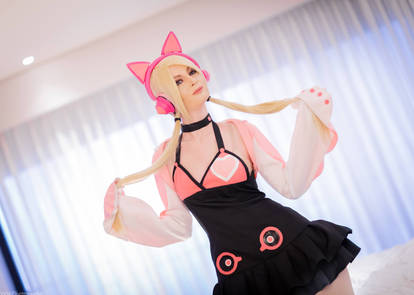 Lucky Chloe Cosplay