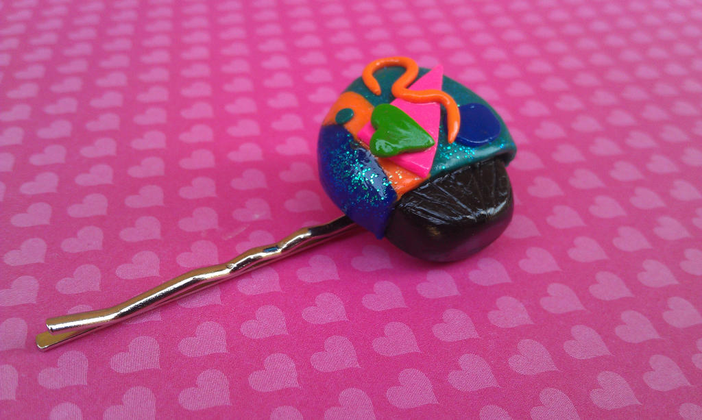 80s Design Themed Cupcake Bobby Pin