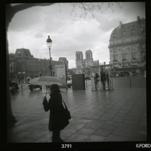 806 - Holga in Paris