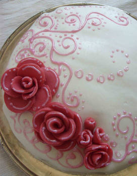 Om nom rose cake