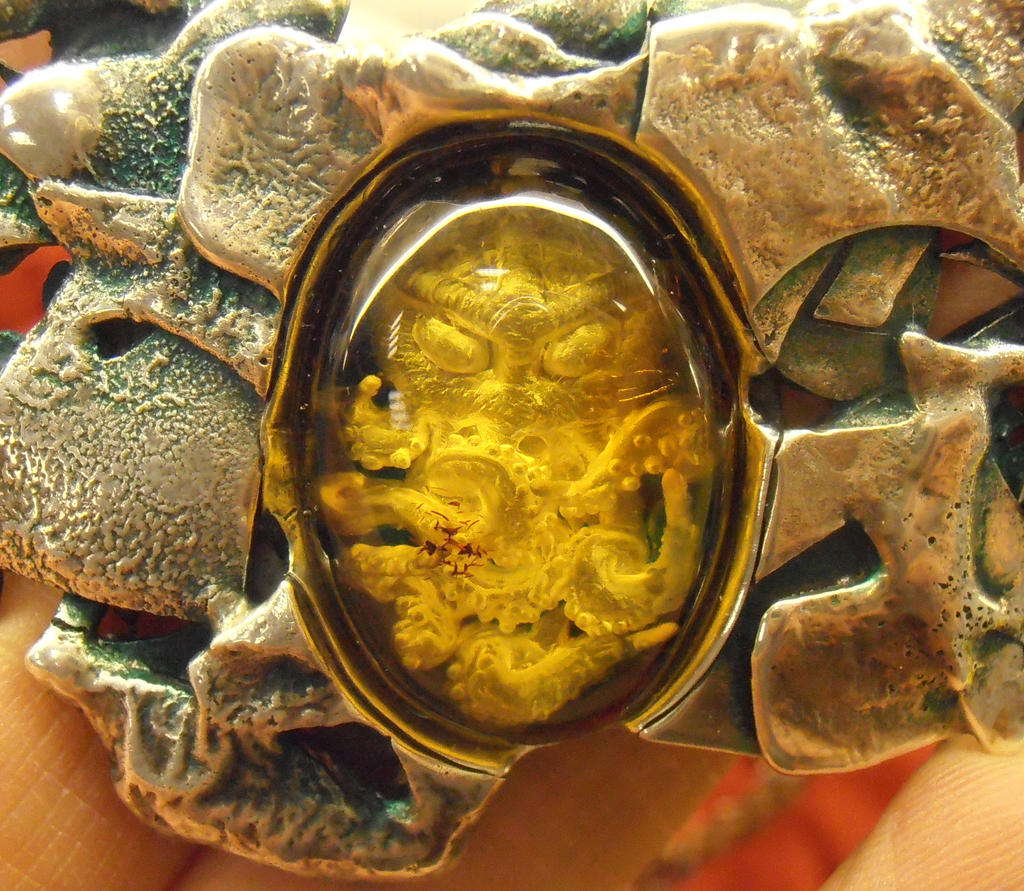 Peekathulhu necklace by fairyfrog